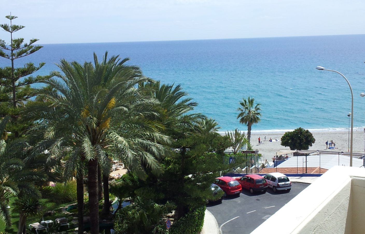 APARTMENT CAPACITY FOUR PEOPLE 40 METERS FROM THE TORRECILLAS BEACH