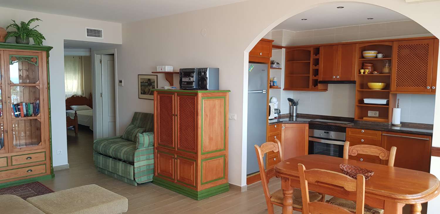 TWO BEDROOM APARTMENT IN BURRIANA BEACH