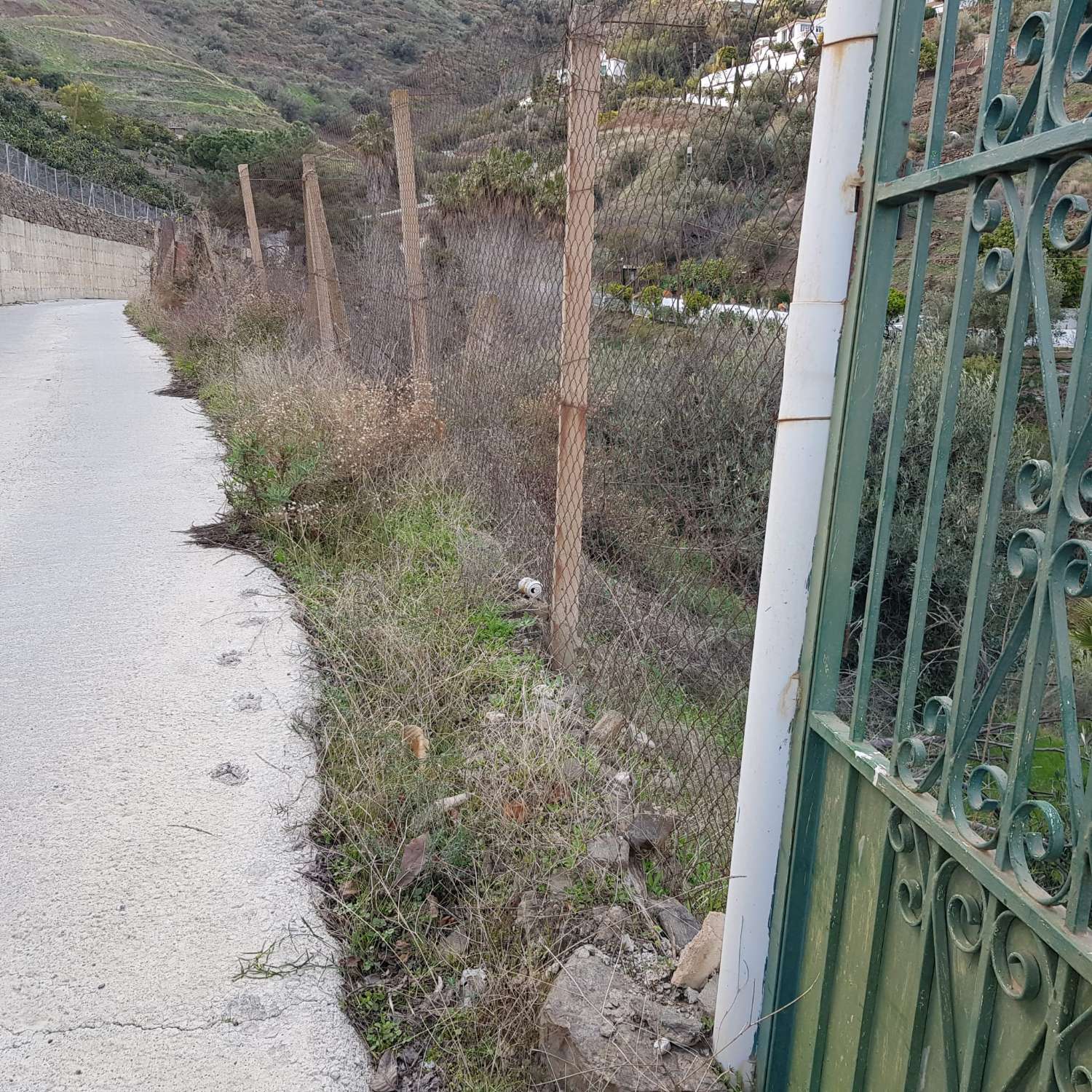 PLOT OF 1500 METERS 1.5 KM FROM TORROX