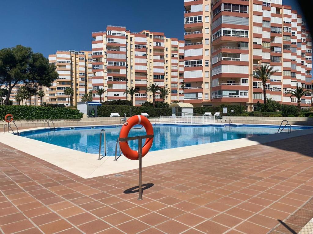 ONE BEDROOM APARTMENT WITH COMMUNAL POOL